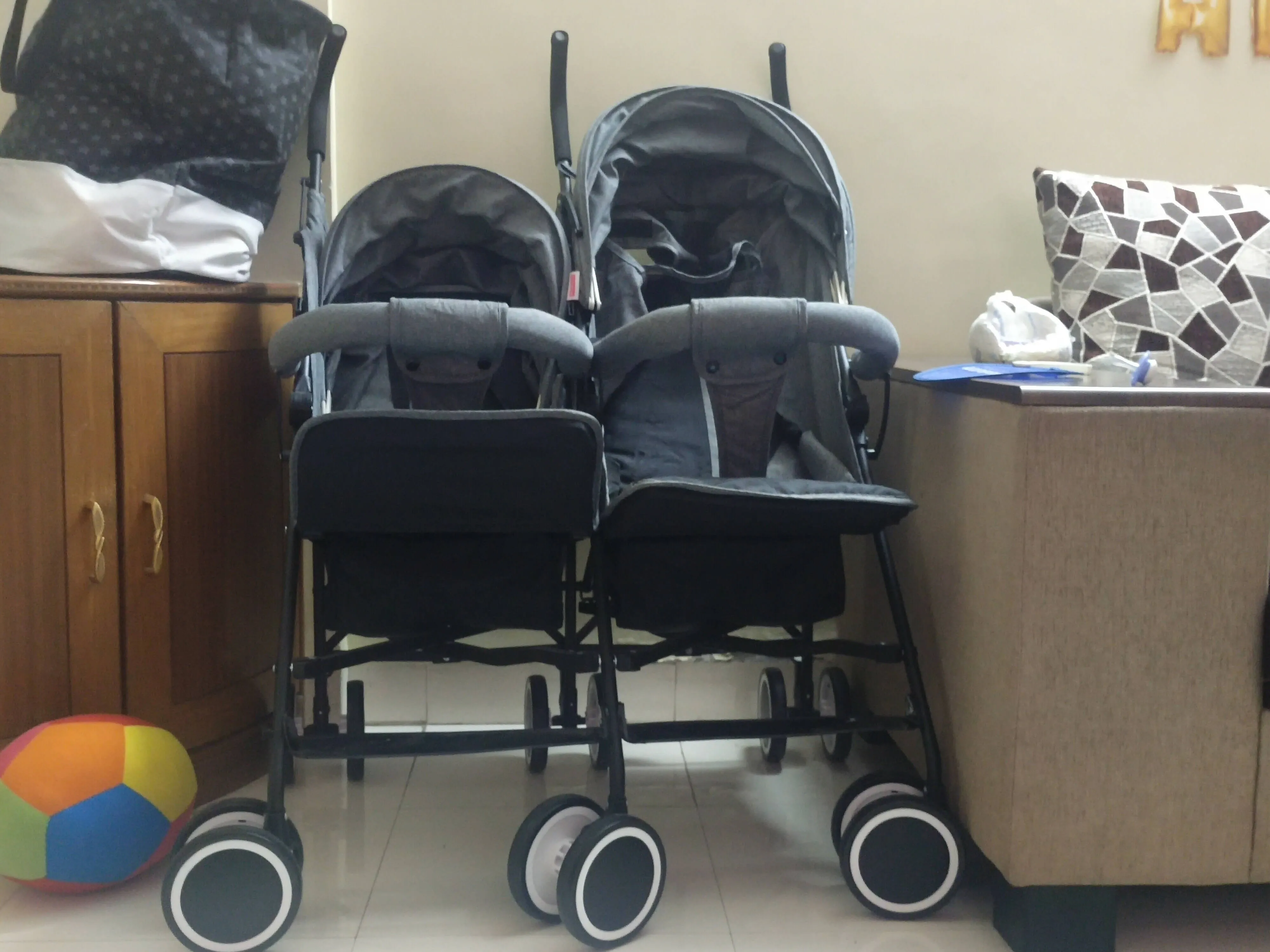 BABYHUG Deuce Twins Stroller